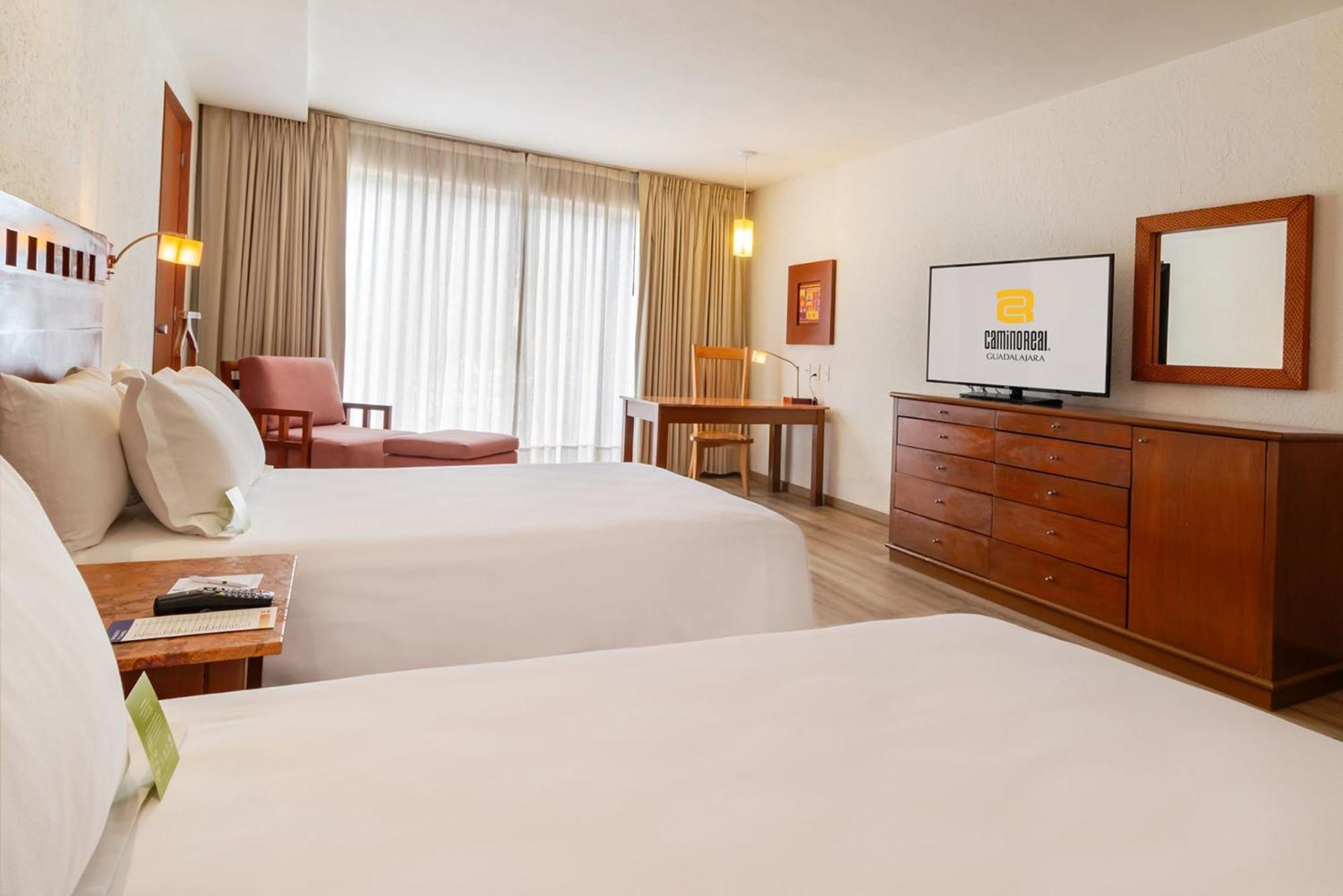卡米诺雷亚尔瓜达拉哈拉酒店 萨波潘 外观 照片 A room at the hotel