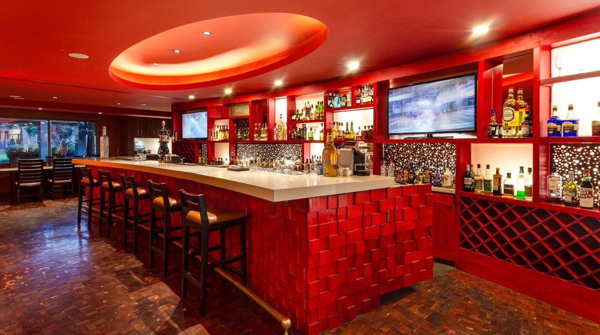 卡米诺雷亚尔瓜达拉哈拉酒店 萨波潘 外观 照片 The bar at the 1919 Restaurant