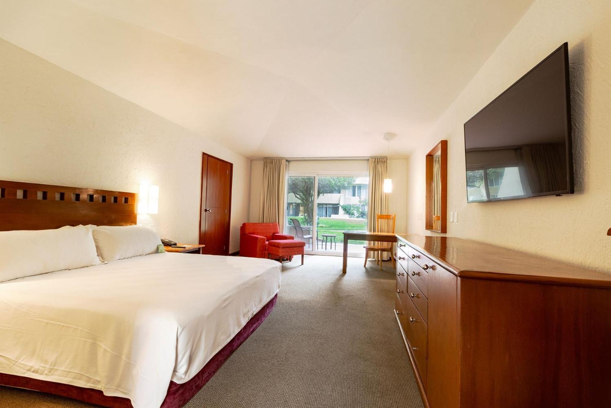 卡米诺雷亚尔瓜达拉哈拉酒店 萨波潘 外观 照片 A room at the hotel